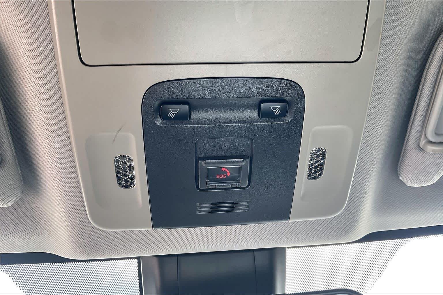 Used 2020 Galactic Aqua Mica Toyota SE image 33