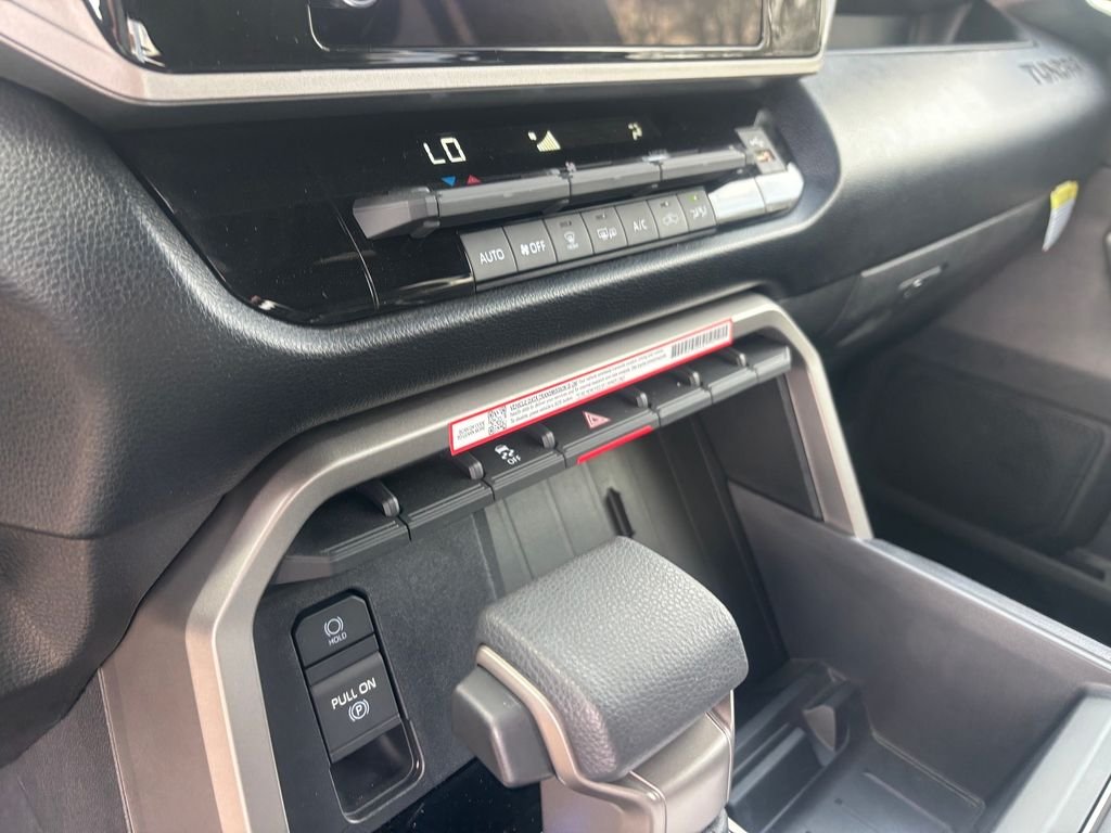 2026 Toyota Tundra SR5 - Photo 17