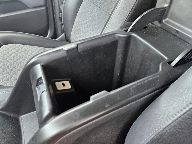 Used 2018 BLACK Chevrolet 4WD Z71 image 26