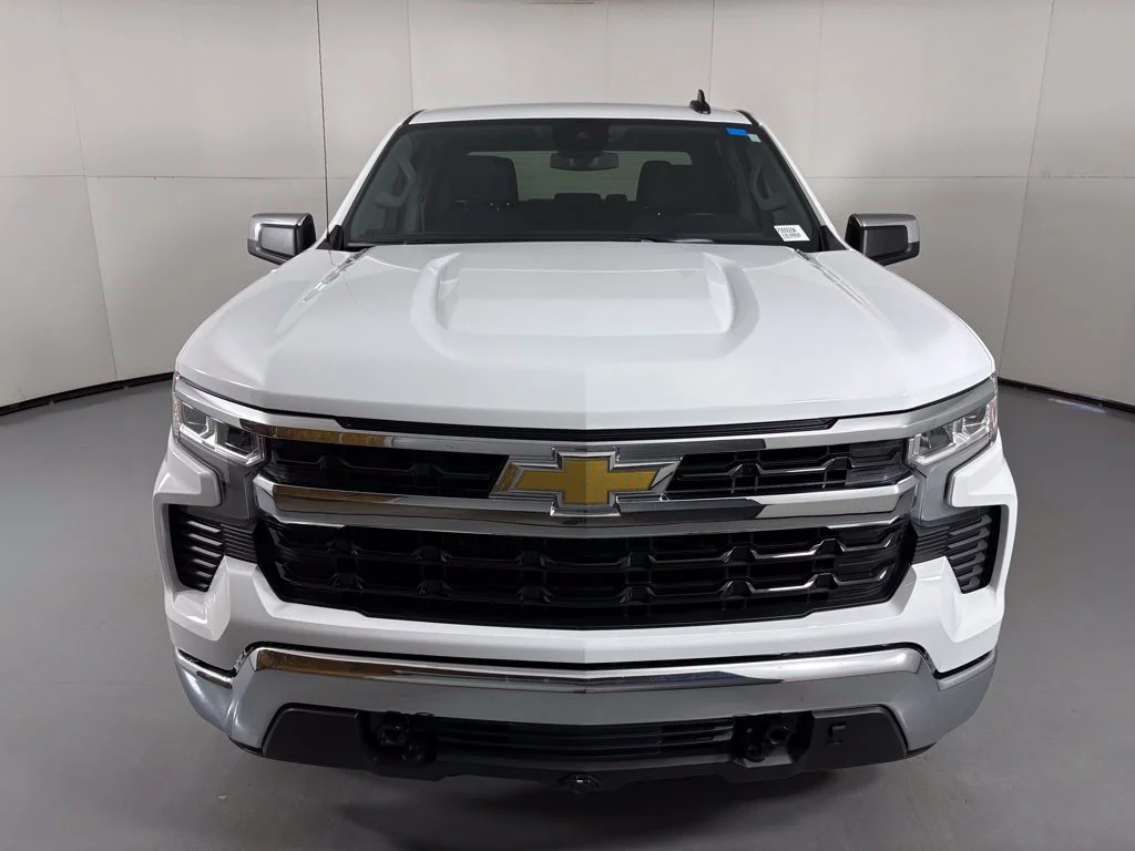 Used 2026 White Chevrolet LT image 3