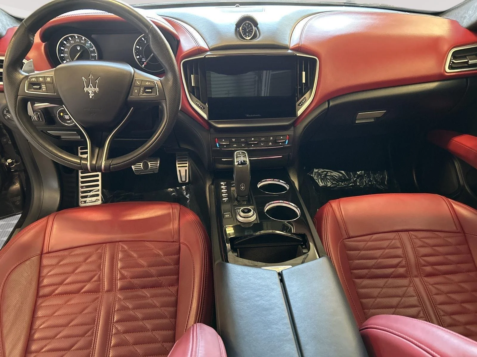 Used 2022 Nero Ribelle Metallic Maserati Modena Q4 image 14