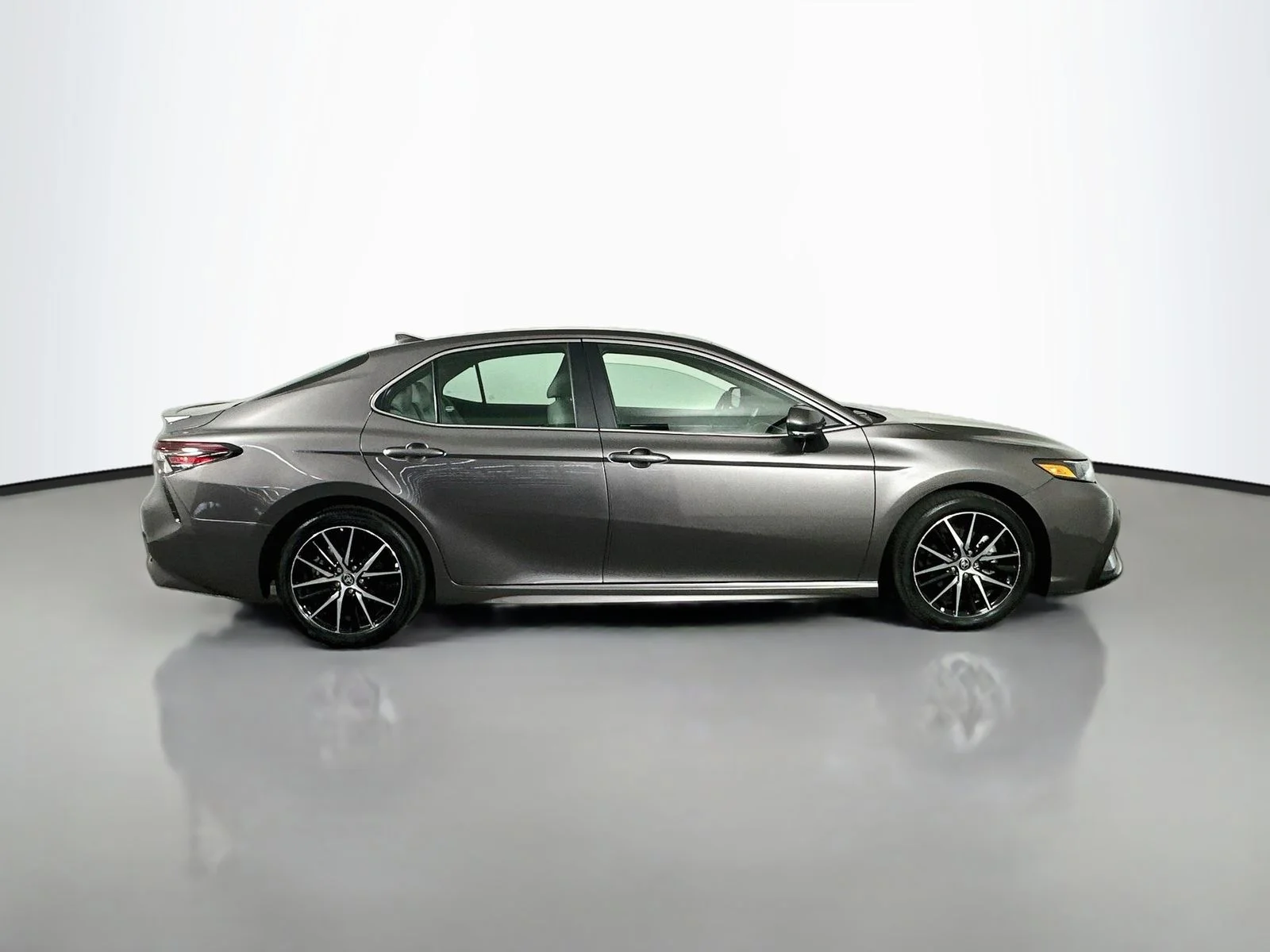 Used 2024 Predawn Gray Mica Toyota SE image 8