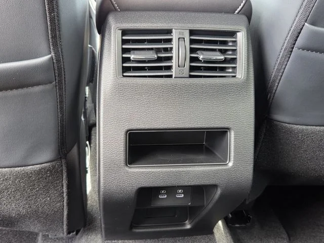 New 2026 Gray Mitsubishi LE 1.5T 2WD image 10