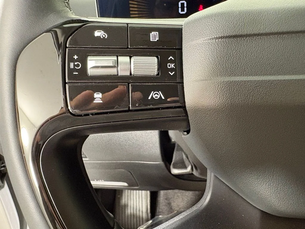 New 2026 Glacial White Pearl Kia LX image 24