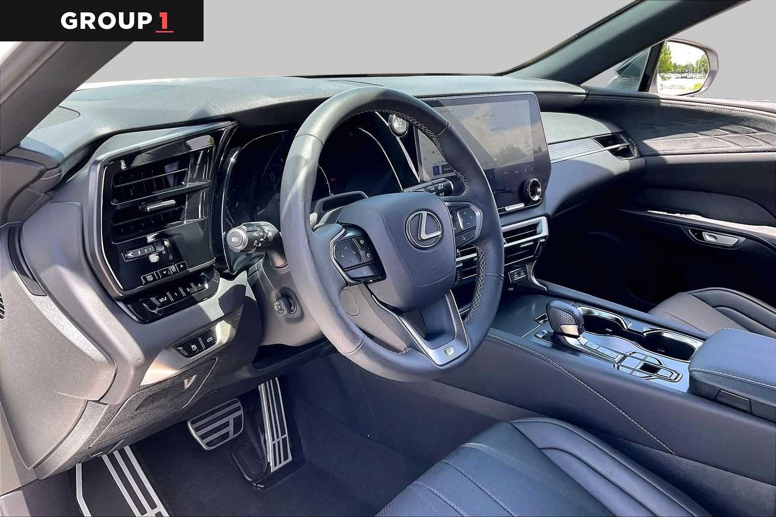 Used 2023 Ultra White Lexus F SPORT Handling image 16