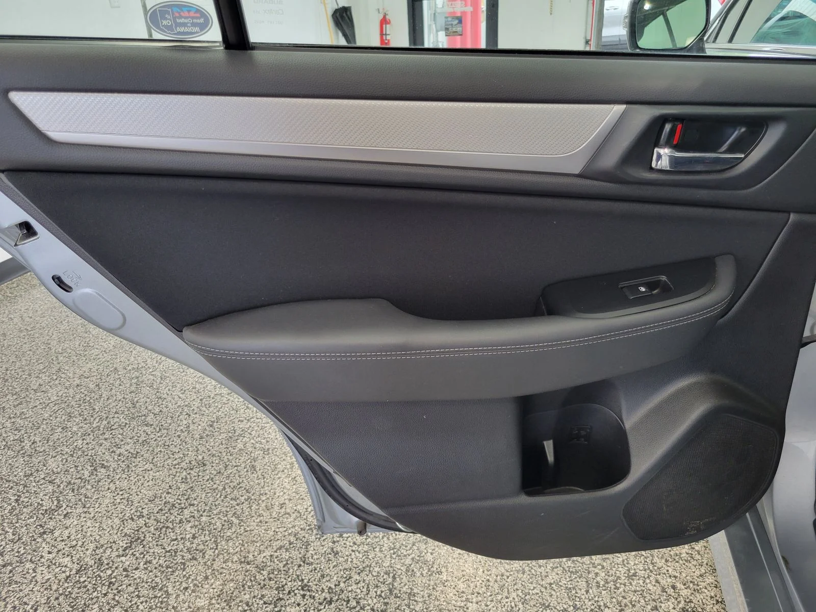 Used 2017 Silver Subaru 2.5i image 23