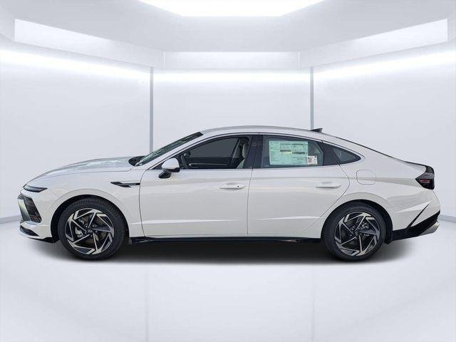 New 2026 White Hyundai SEL Sport image 6