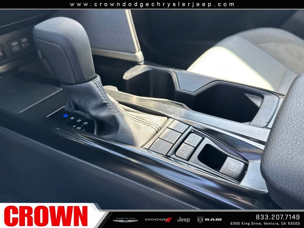 Used 2025  Toyota LE image 26