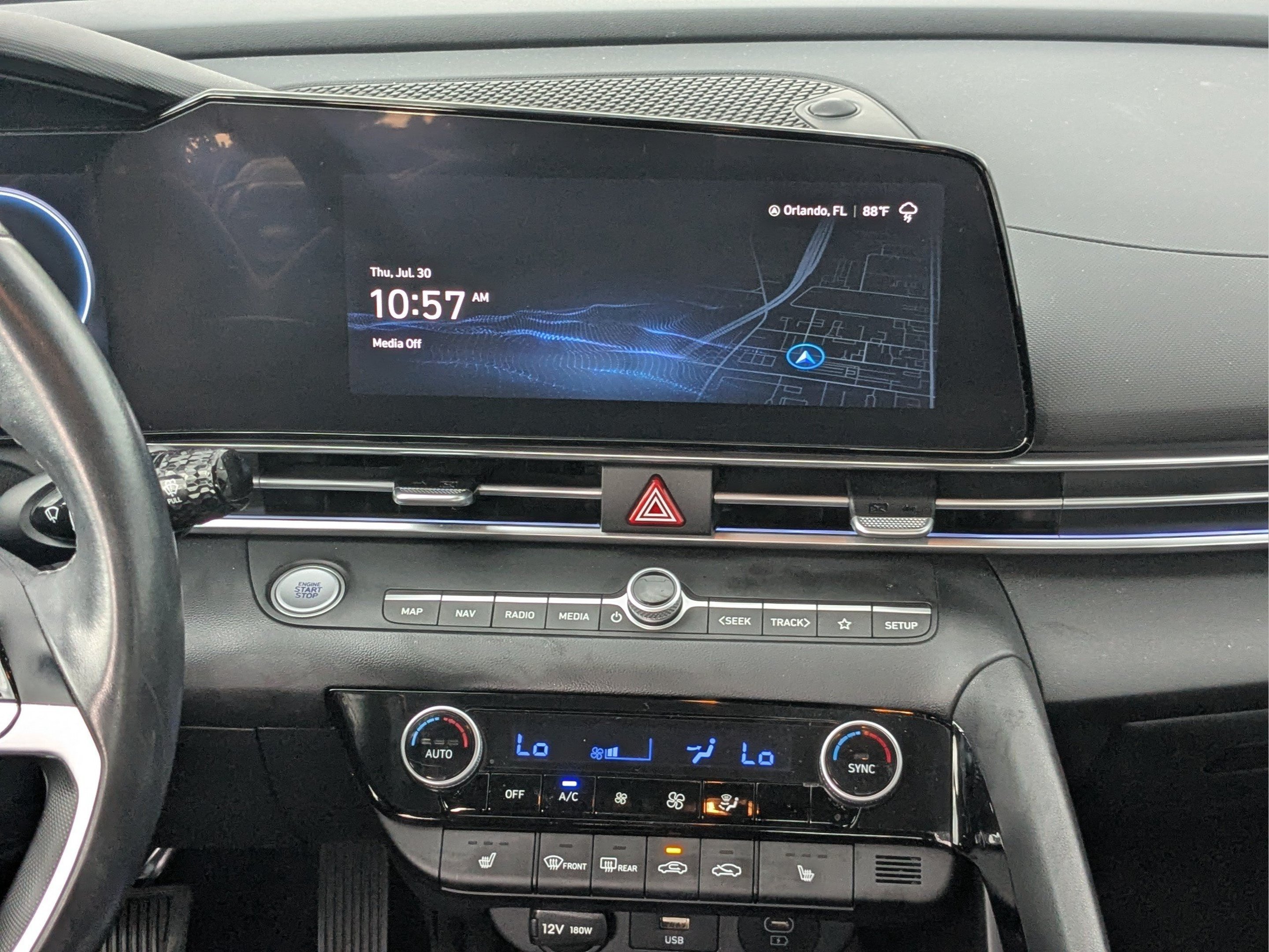 2024 Hyundai Elantra SEL - Photo 13