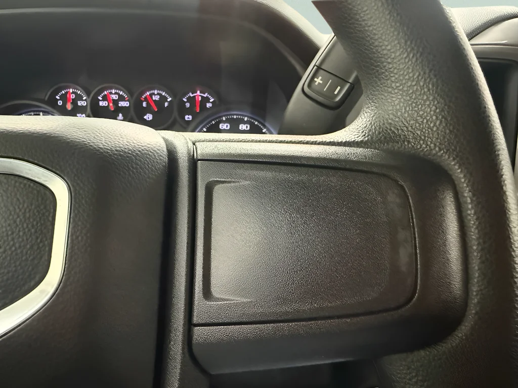 Used 2022 White GMC Pro image 11