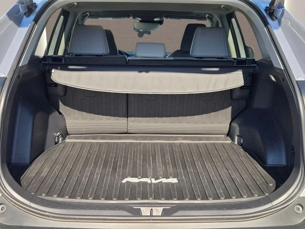 Used 2023 Silver Toyota XLE Premium image 12