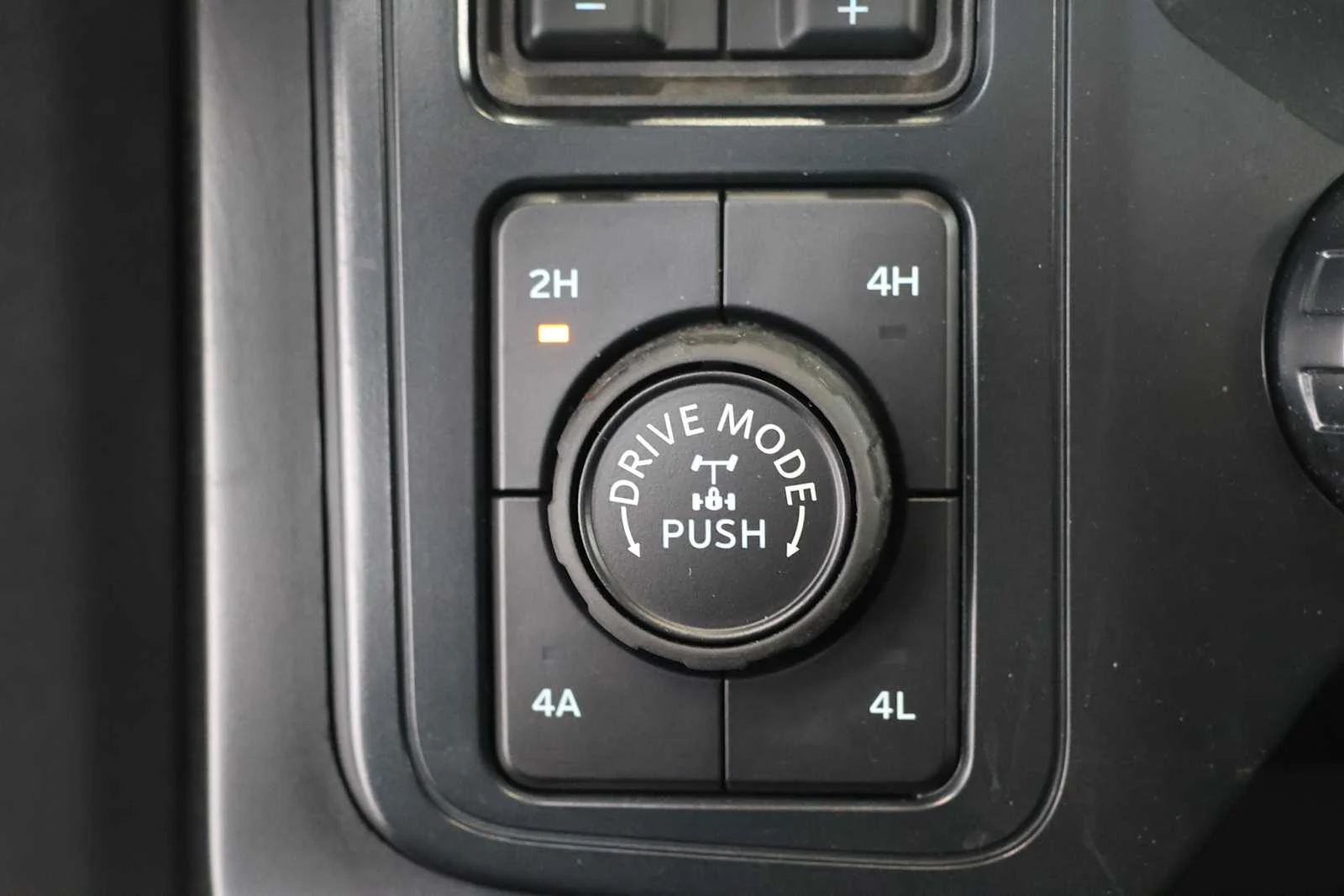 Used 2025 Agate Black Metallic Ford Raptor image 20