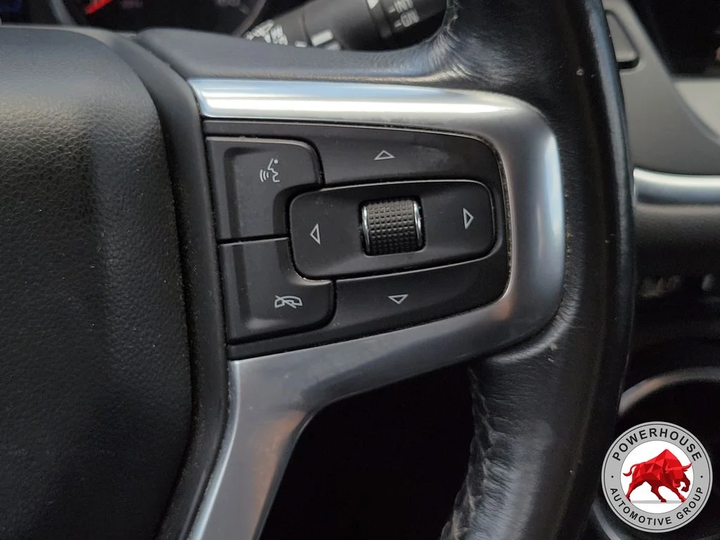 Used 2020 White Chevrolet LT image 28