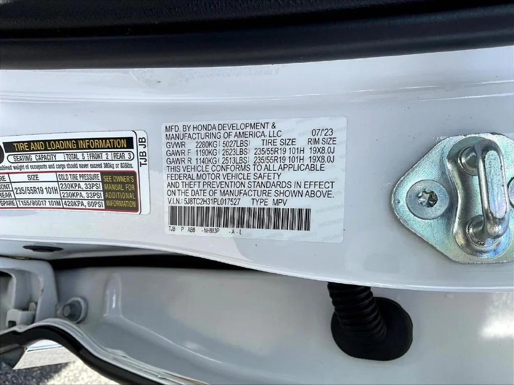 Used 2023 Platinum White Pearl Acura Base image 19