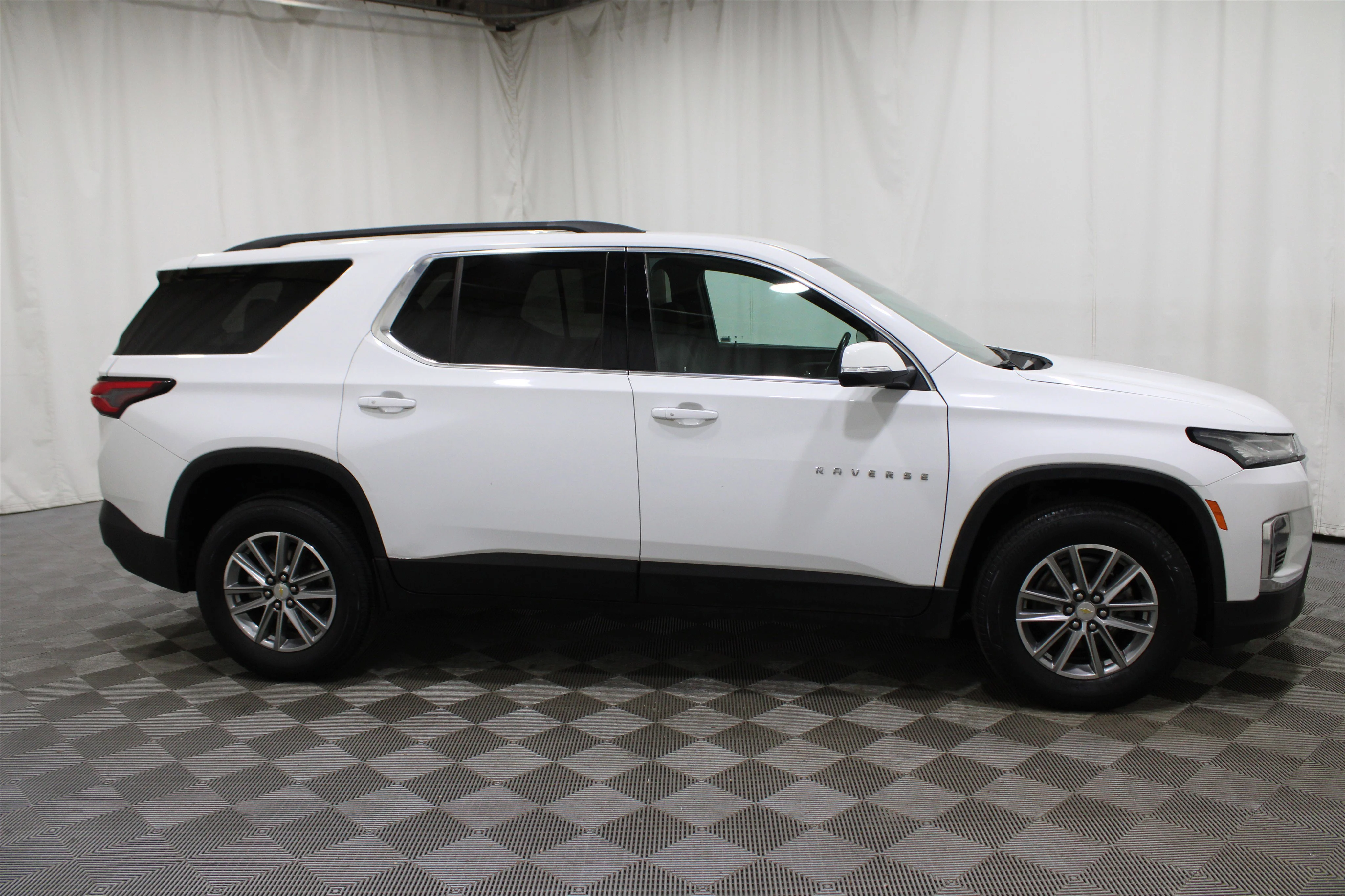 2023 Chevrolet Traverse 1LT - Photo 30
