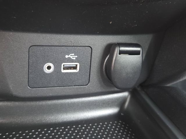Used 2019 White Nissan S image 10