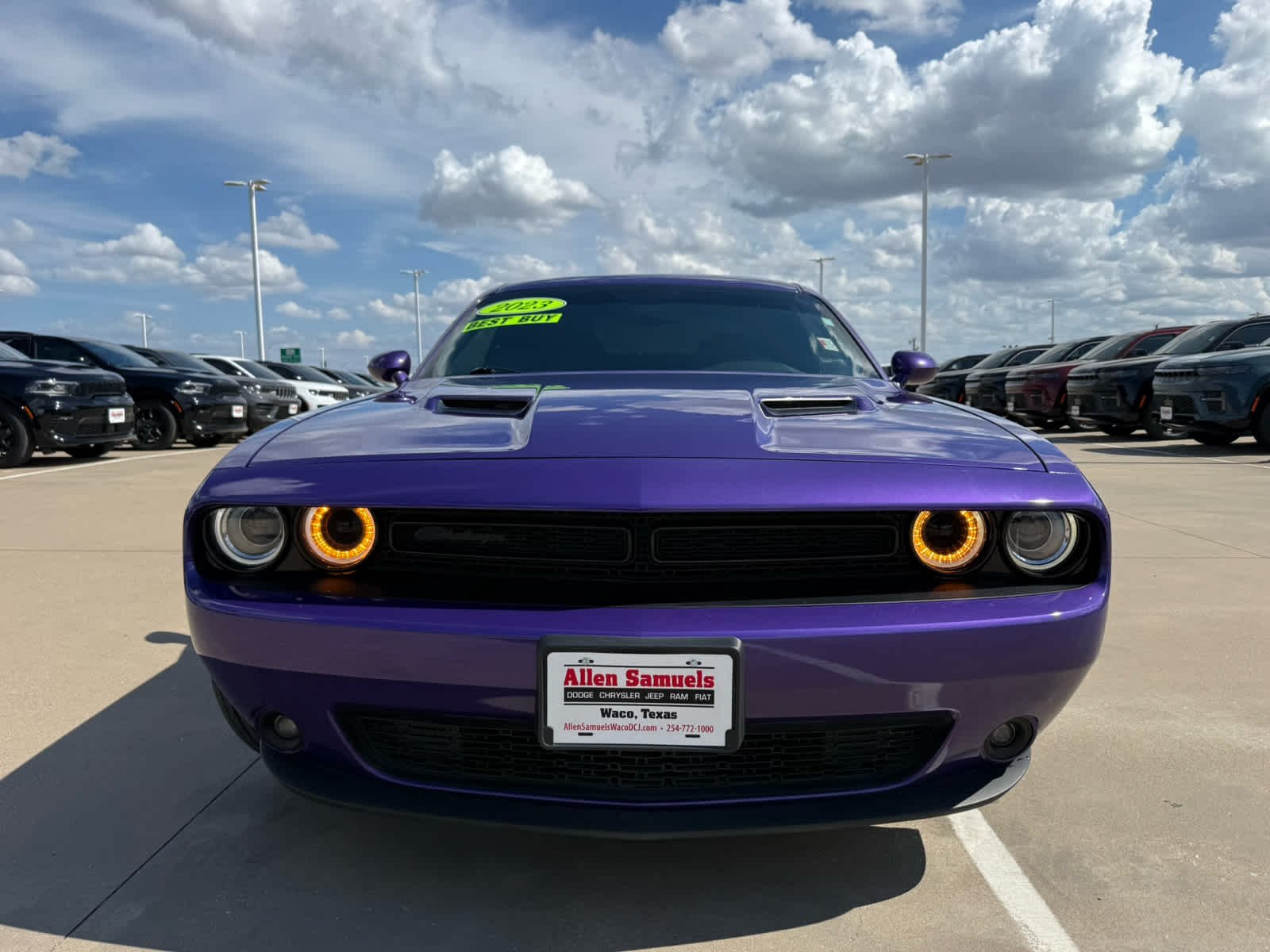 Used 2023 Plum Crazy Pearlcoat Dodge SXT image 3