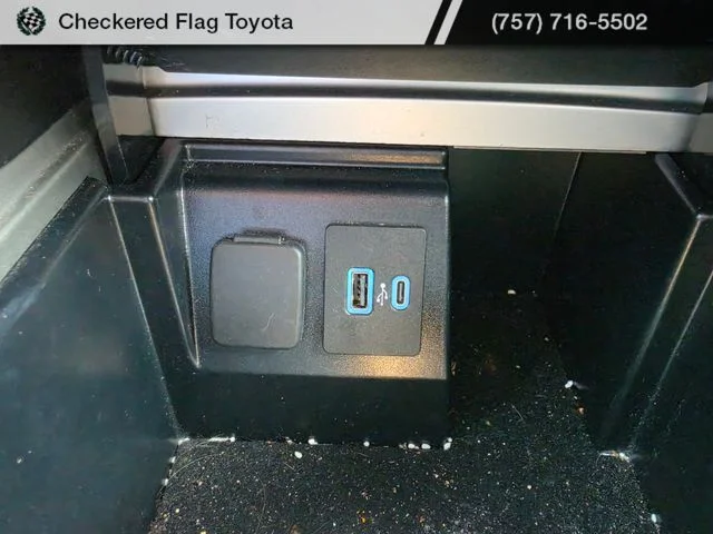 Used 2022 White Metallic Ford ST-Line image 15