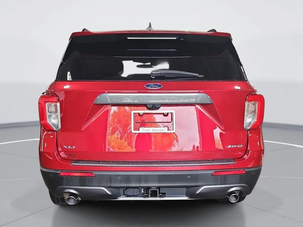 Used 2022 Red Ford XLT image 5