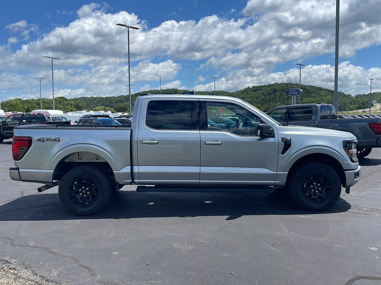 New 2026 Iconic Silver Metallic Ford XLT image 5