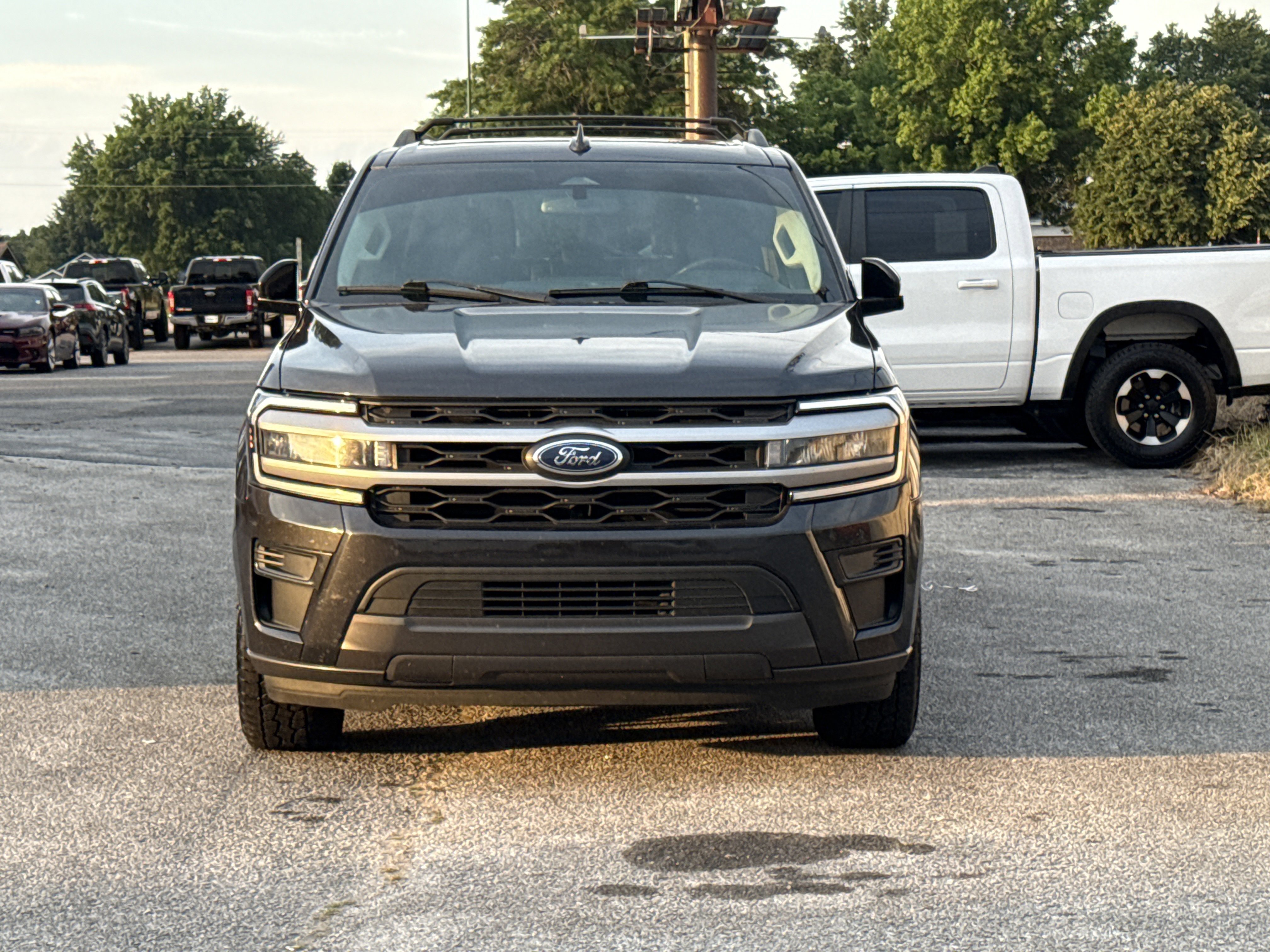 Used 2022  Ford XLT image 2