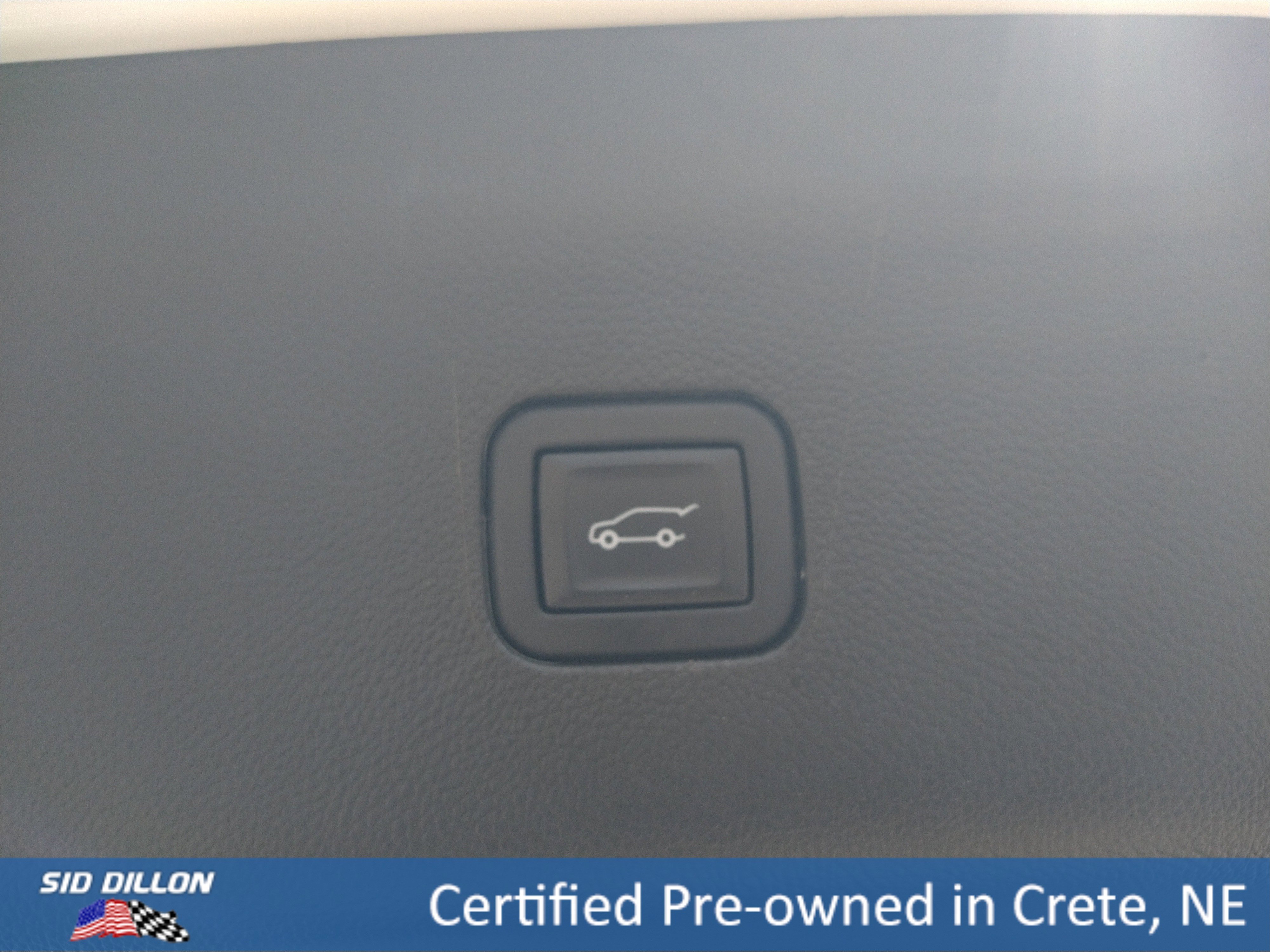 Used 2024 Summit White Buick Essence image 17