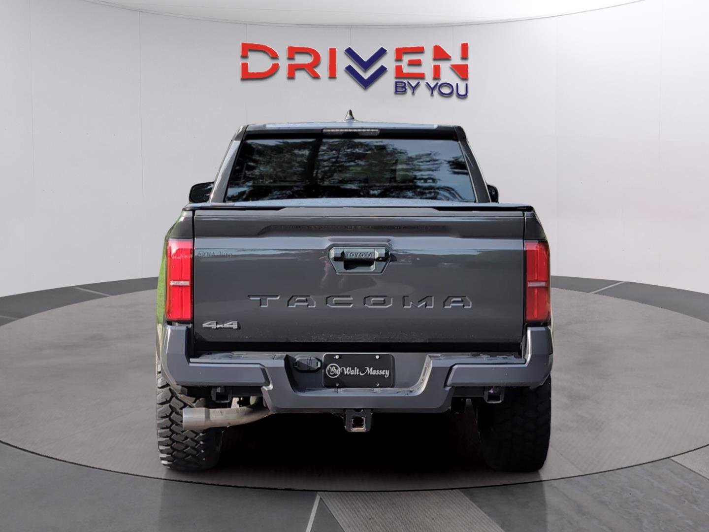 Used 2025 Underground Toyota SR5 image 4