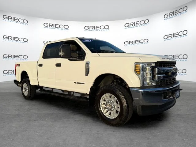 2019 Ford F-250 XLT 4x4 Crew Cab 6-3/4' Box's photo