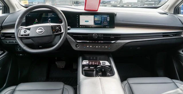 Certified Used 2025 White Nissan SL image 16