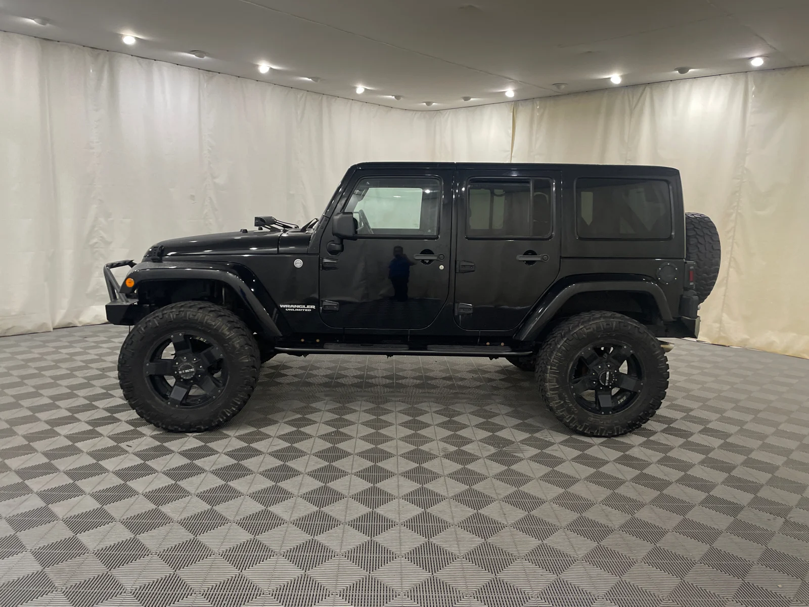 Used 2012 black Jeep Rubicon image 10