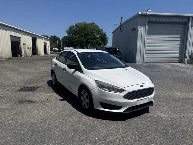Used 2018 White Ford S image 3
