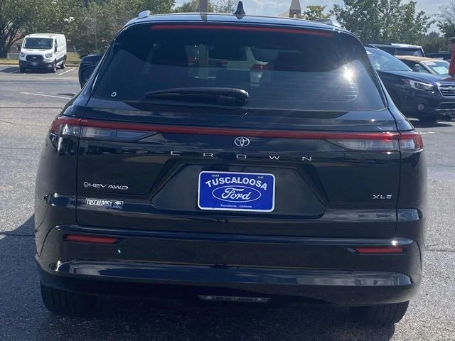 Used 2025 Black Toyota XLE image 4