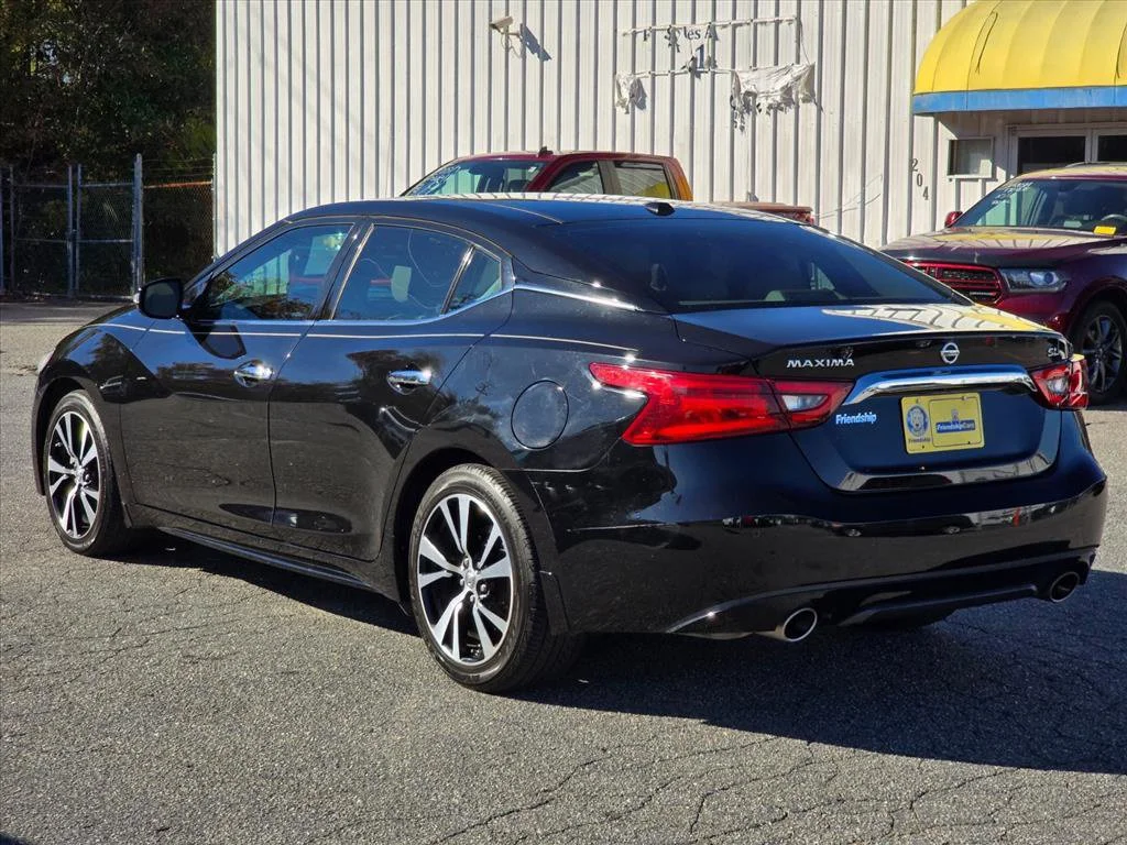 Used 2017 Black Nissan 3.5 SL image 24
