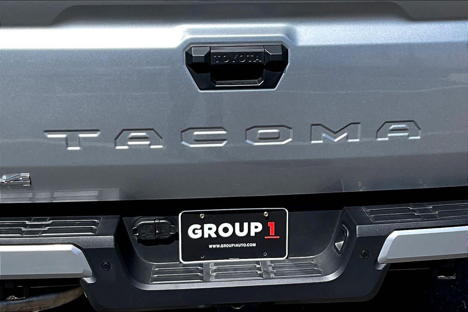 2026 Toyota Tacoma SR5 - Photo 10