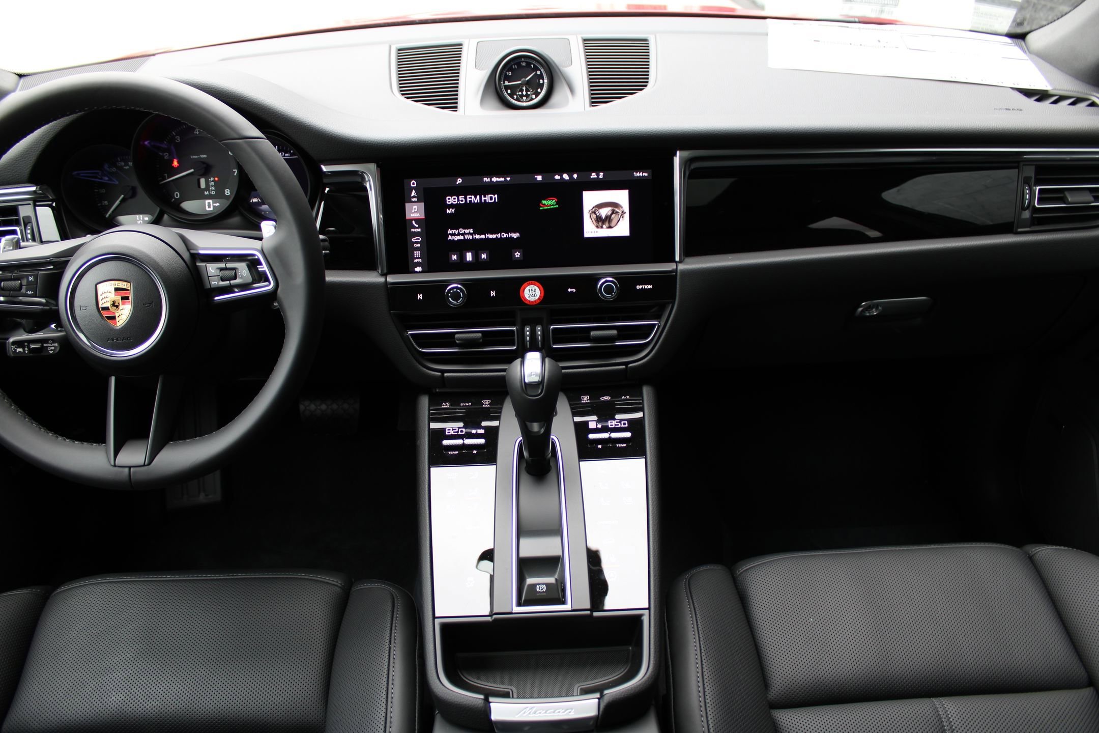 2026 Porsche Macan - Photo 22