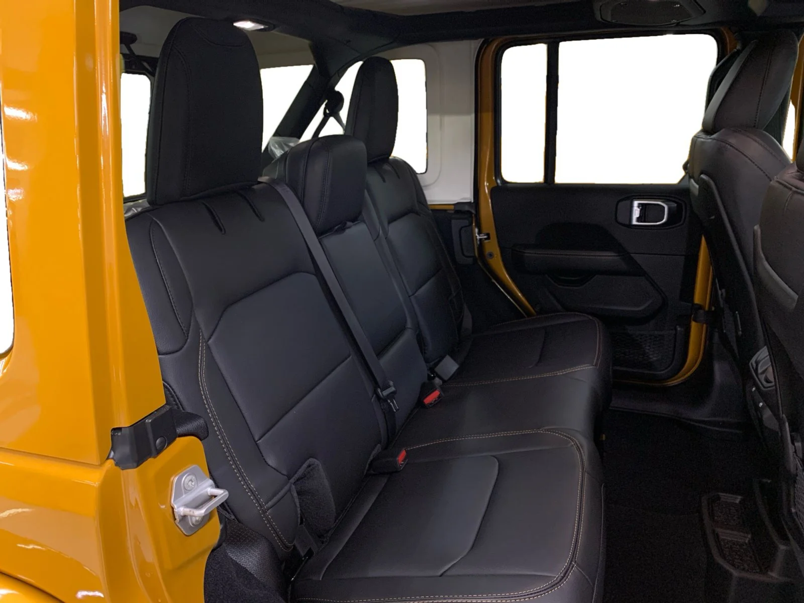 New 2026 GOLDILOCKS Jeep Sahara image 18