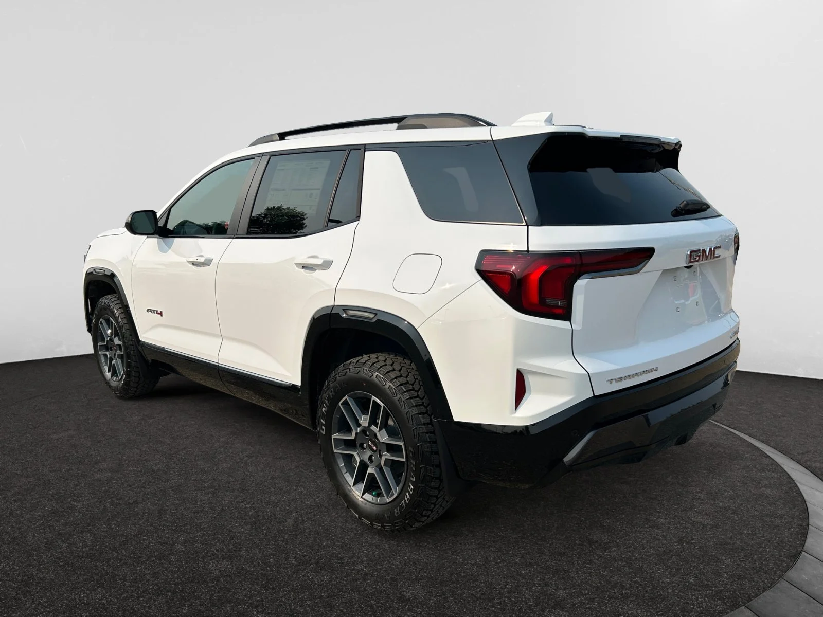 New 2027 Summit White GMC AWD AT4 image 3