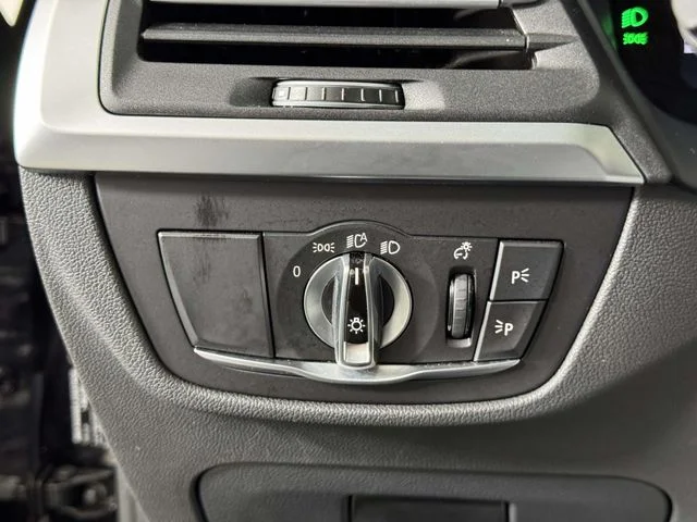 Used 2024 Black BMW xDrive30i image 20