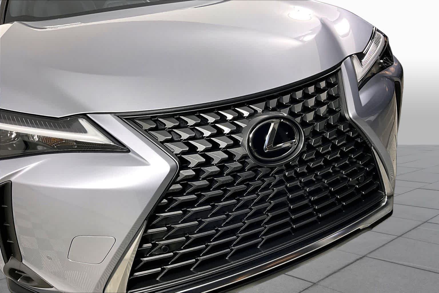 Used 2025 Iridium Lexus Premium image 28