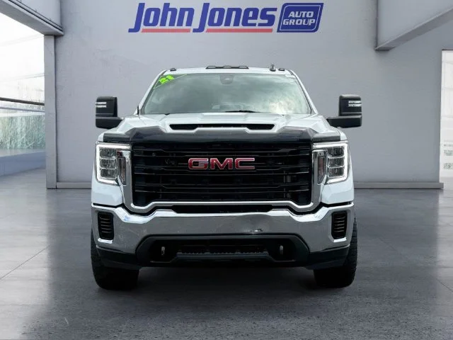 Used 2021 White GMC Base image 9