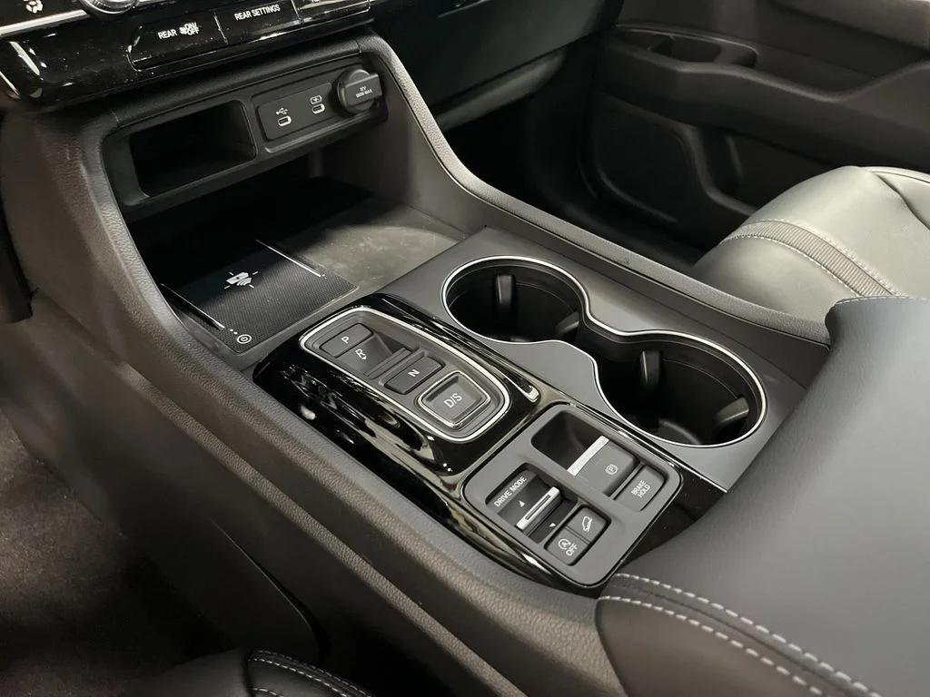 New 2026 Sonic Gray Pearl Honda AWD EX-L image 15