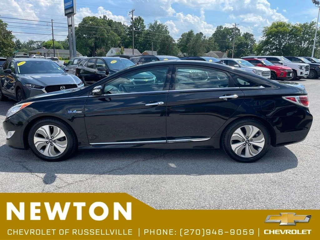 Used 2014 Black Onyx Pearl Hyundai Limited image 39