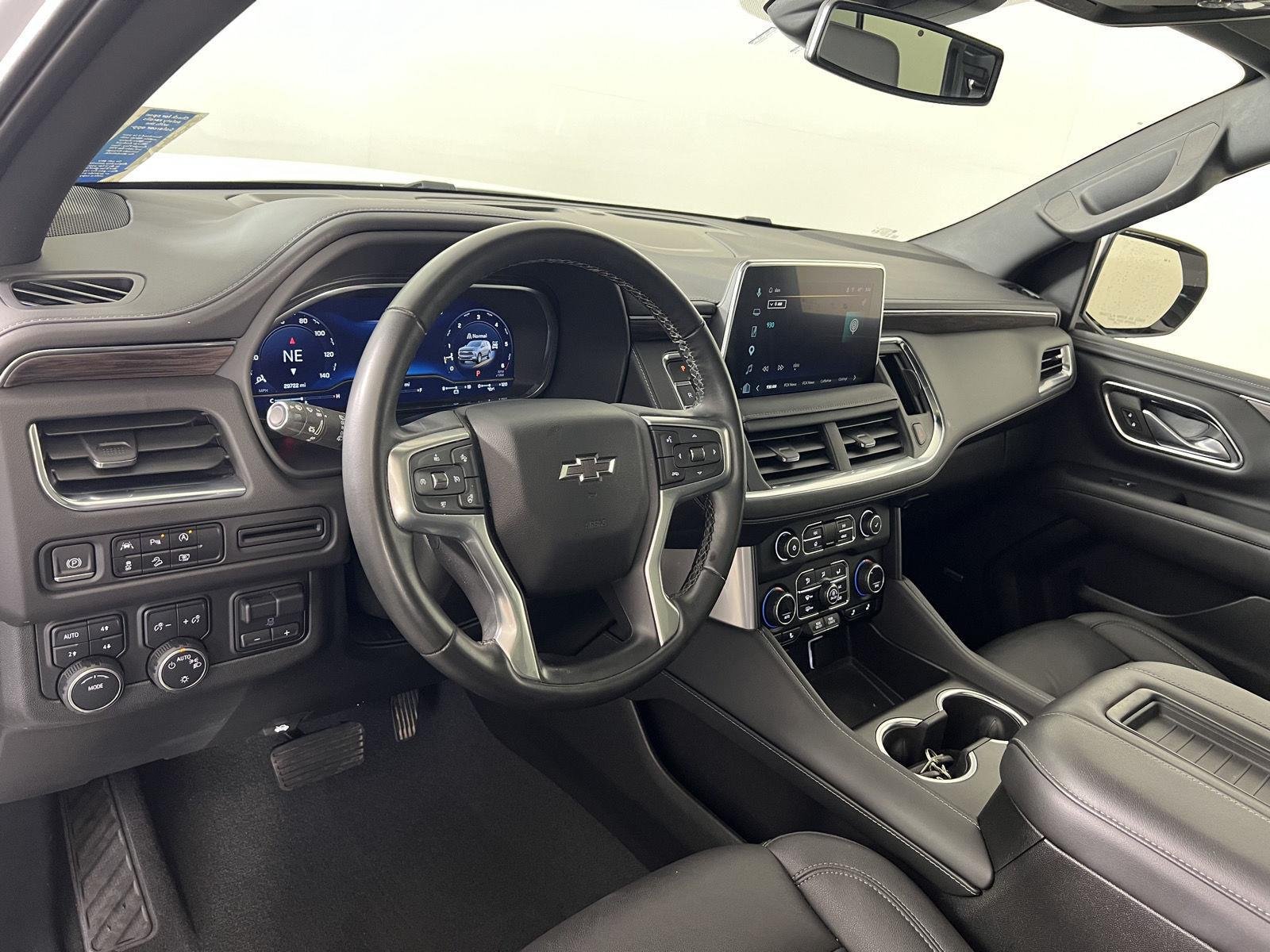 Used 2024 Summit White Chevrolet Z71 image 3