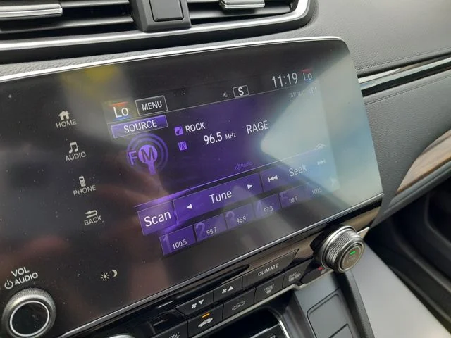 Used 2022 White Honda EX-L image 21