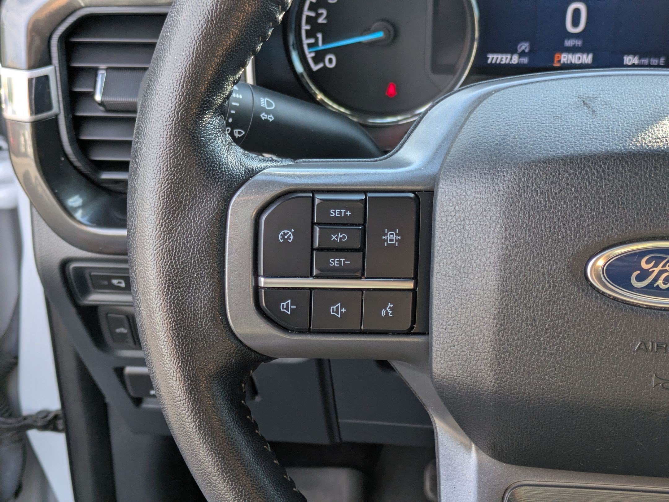 Used 2021 White Metallic Ford XLT image 17