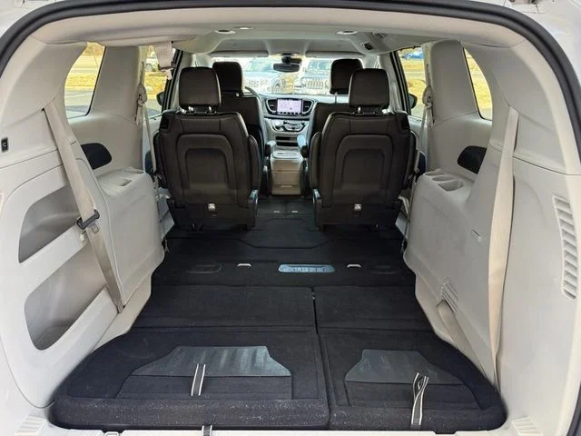 Used 2024 White Chrysler Touring L image 34