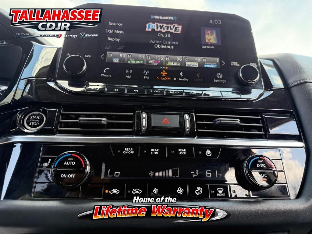 Used 2023 Scarlet Nissan SL image 27