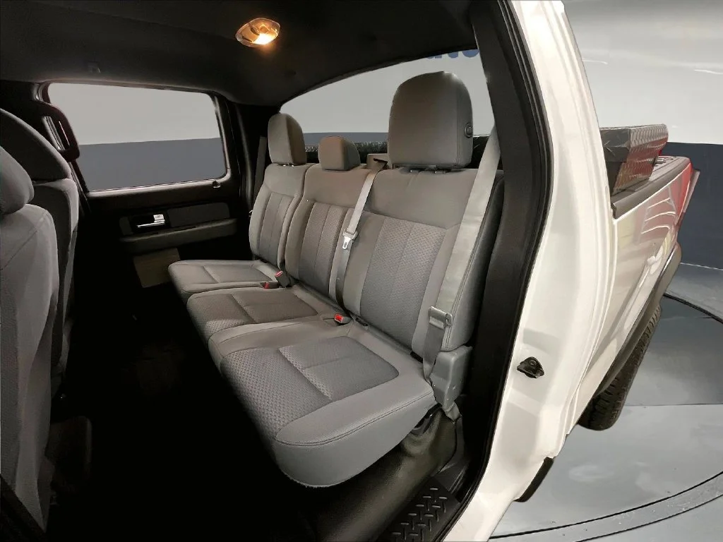 Used 2013 White Ford XL image 30