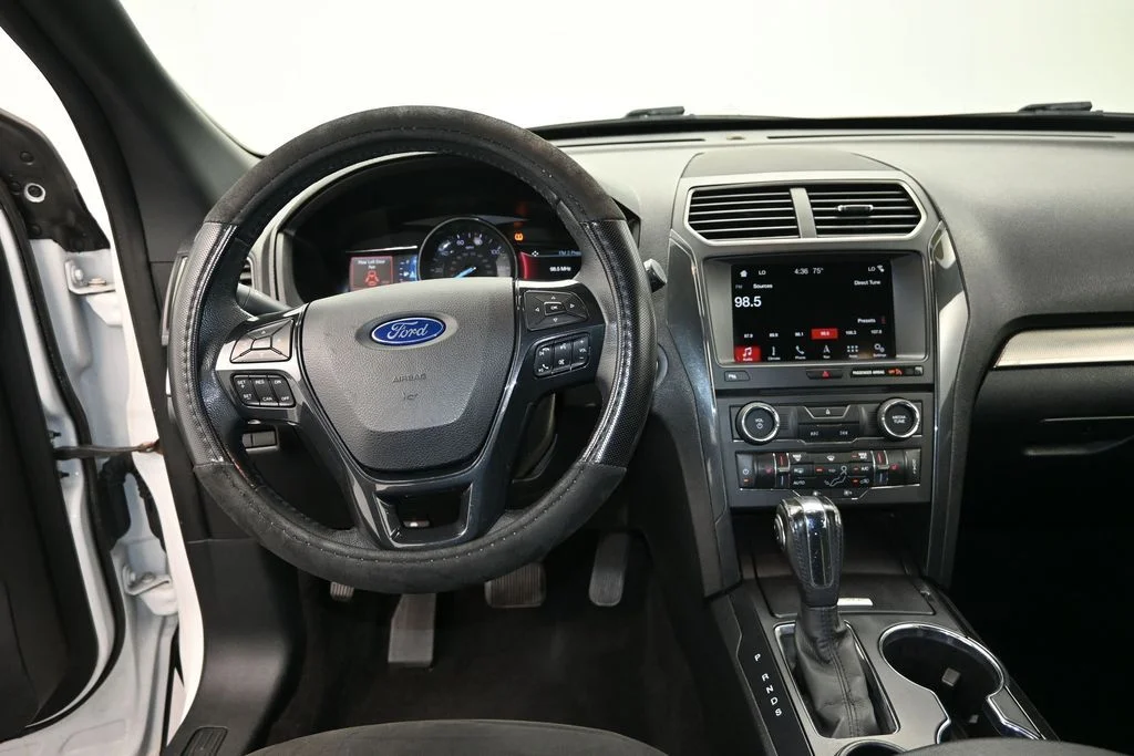 Used 2018 White Ford XLT image 16