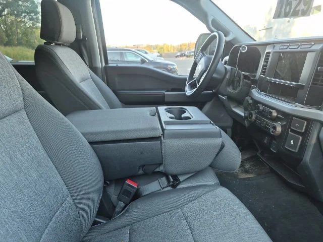 Used 2024 White Ford XL image 9